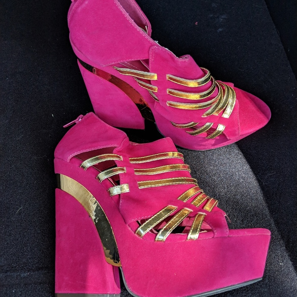 Shose - Picture 2 of 2